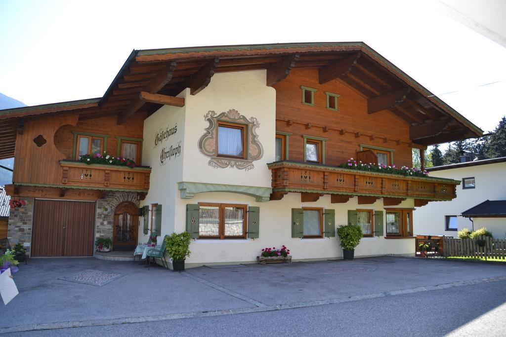 Gaestehaus Christoph Ried im Zillertal Exterior foto