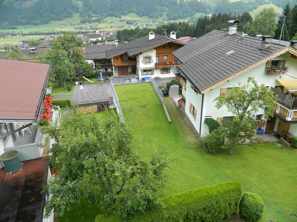 Gaestehaus Christoph Ried im Zillertal Exterior foto