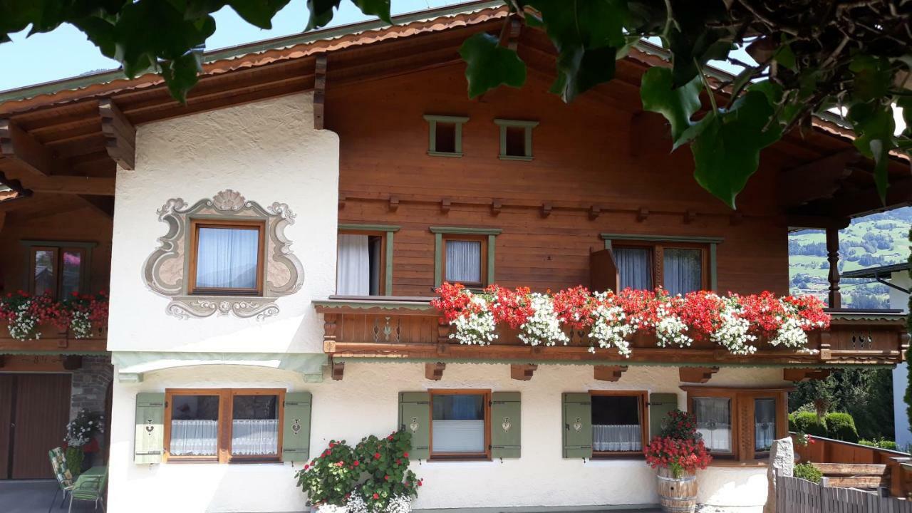Gaestehaus Christoph Ried im Zillertal Exterior foto